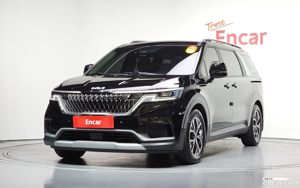 Kia Carnival 11 2023 — photo 1, buy with delivery to Moscow