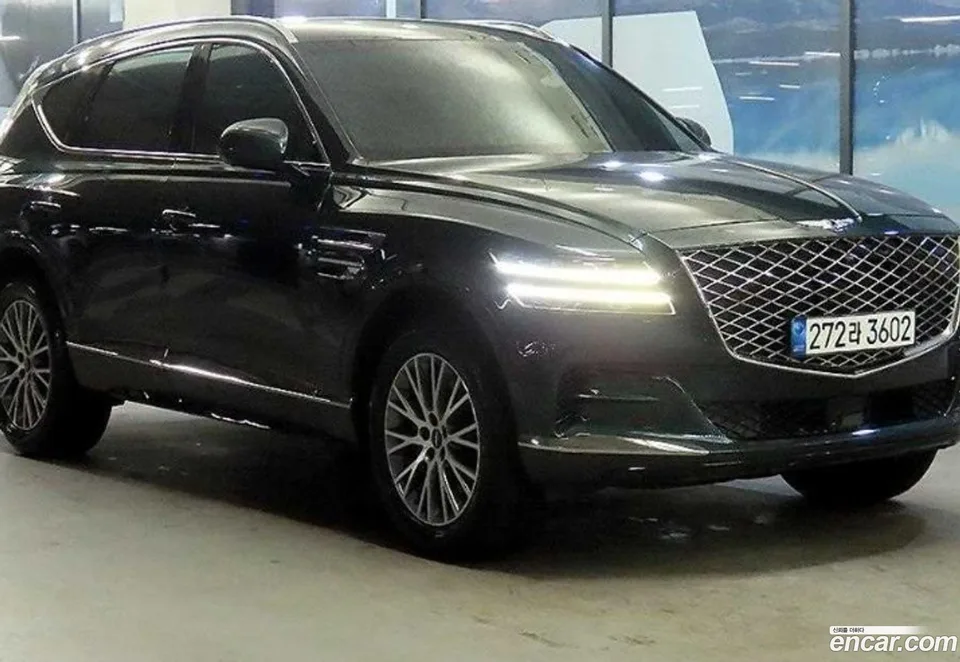 Genesis GV80 2.5T 2WD 2022 — photo 1, buy with delivery to Moscow