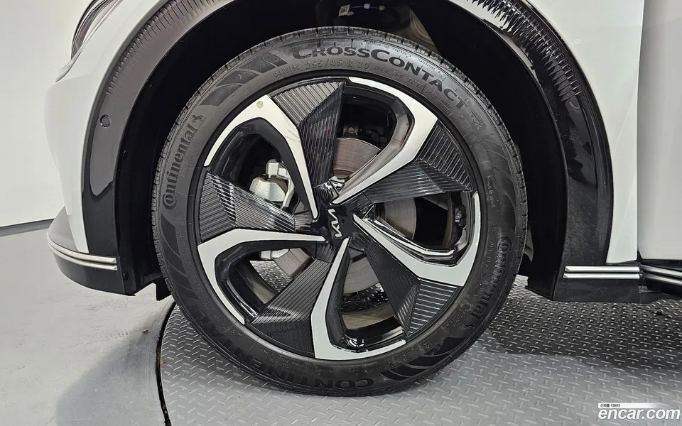 Kia EV6 2023 — thumbnail 2