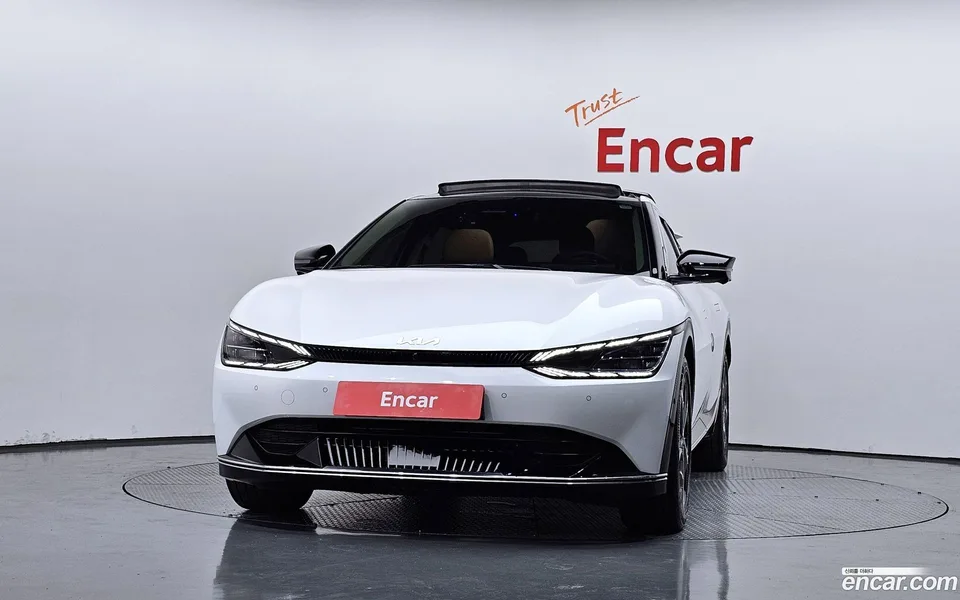 Kia EV6 2023 — thumbnail 3