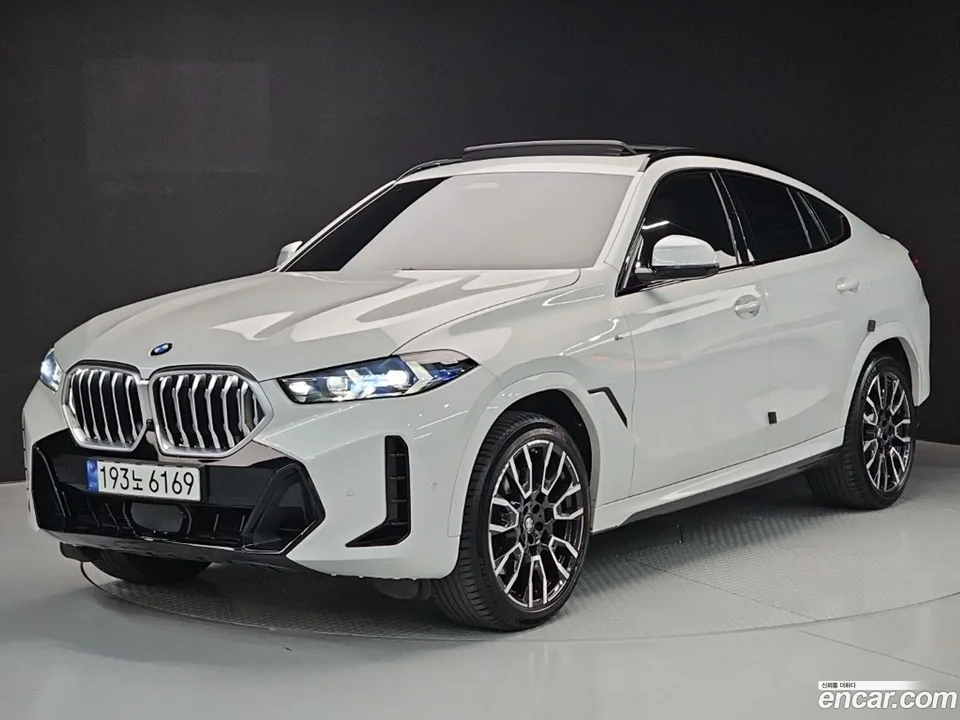BMW X6 xDrive40i M 2024 — photo 1, buy with delivery to Moscow