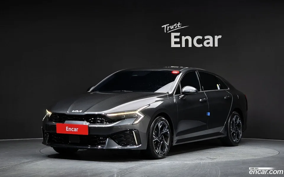 Kia K5 2.0 2023 — photo 1, buy with delivery to Moscow