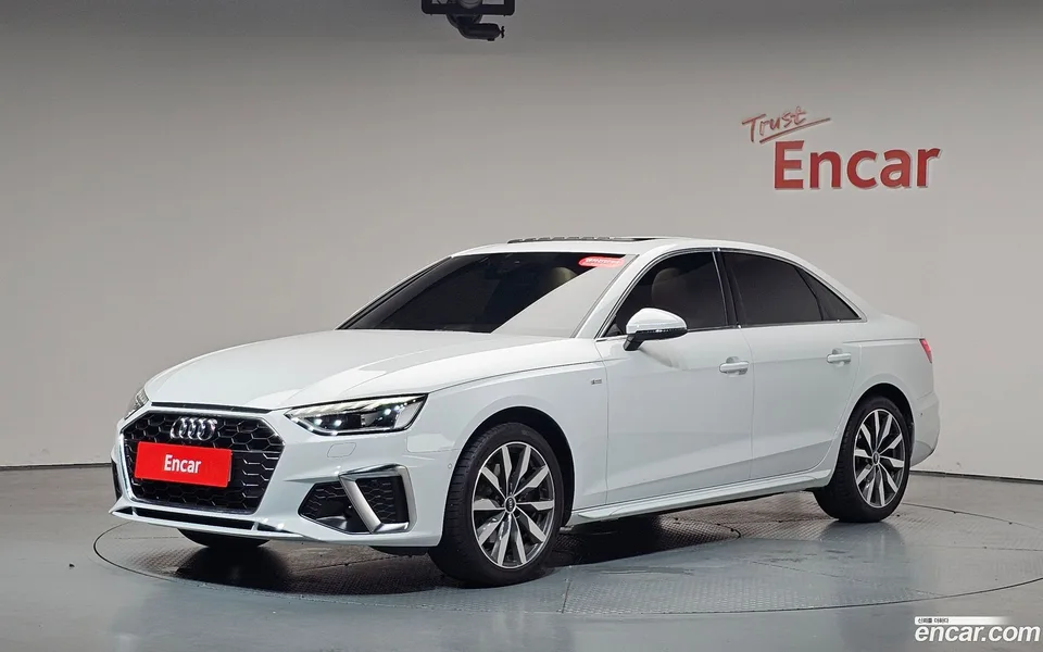 Audi A4 40 TFSI 2023 — photo 1, buy with delivery to Moscow