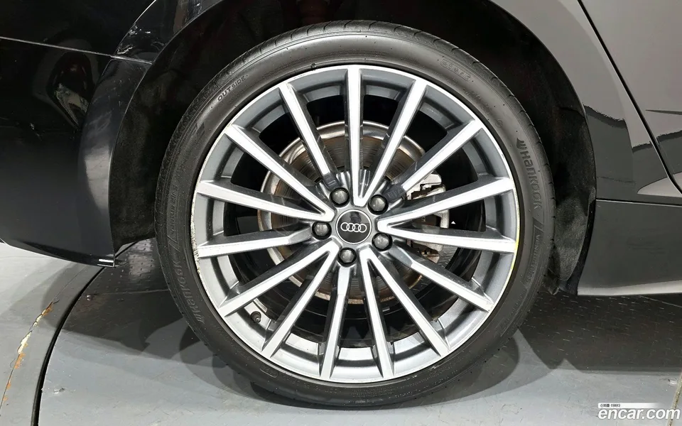 Audi A5 40 TFSI 2022 — thumbnail 2