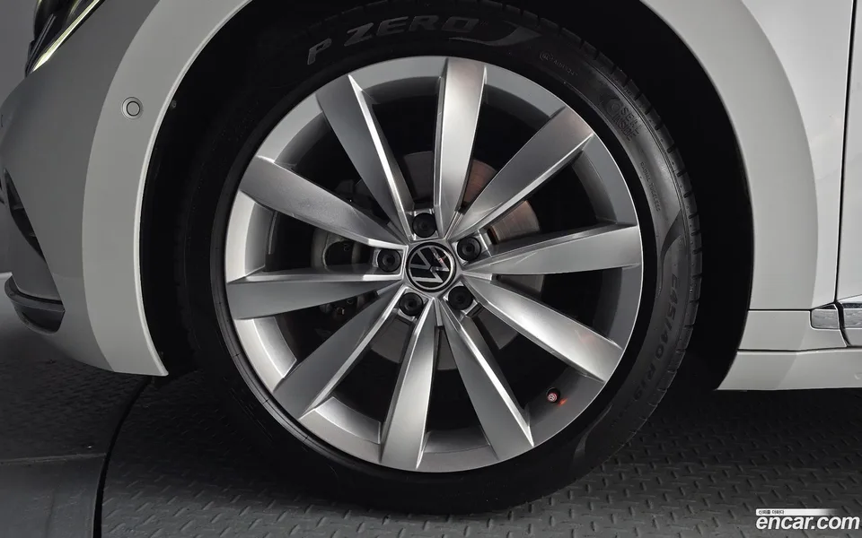 Volkswagen Arteon 2.0 TDI 2023 — thumbnail 2