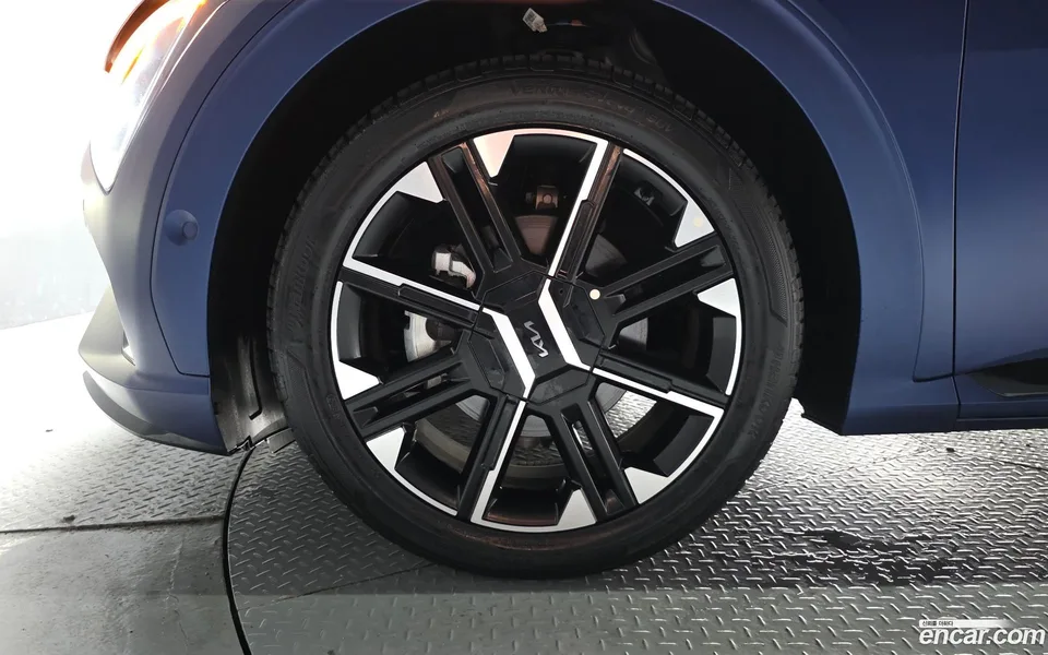 Kia EV6 4WD 2024 — thumbnail 2