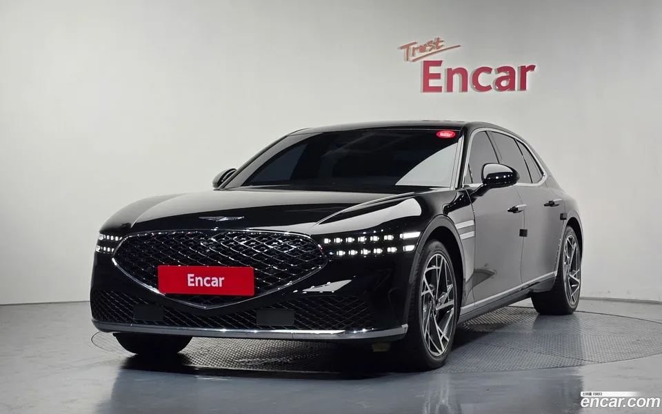 Genesis G90 3.5 AWD 2023 — photo 1, buy with delivery to Moscow