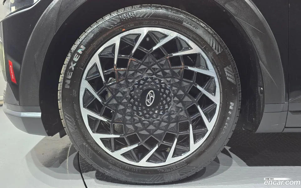 Hyundai Ioniq 5 2023 — thumbnail 5