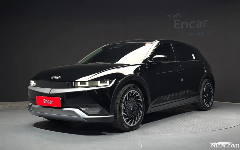 Hyundai Ioniq 5 2023 — photo 1, buy with delivery to Moscow