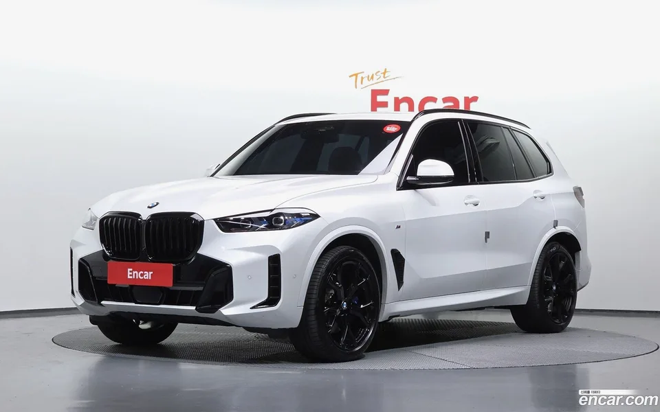 BMW X5 xDrive 30d M 2025 — photo 1, buy with delivery to Moscow