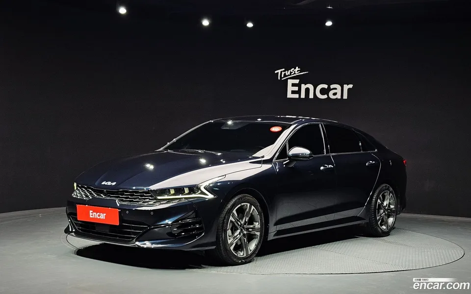 Kia K5 2.0 2023 — photo 1, buy with delivery to Moscow