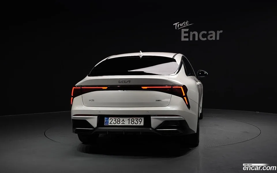 Kia K5 Hybrid 2024 — thumbnail 4