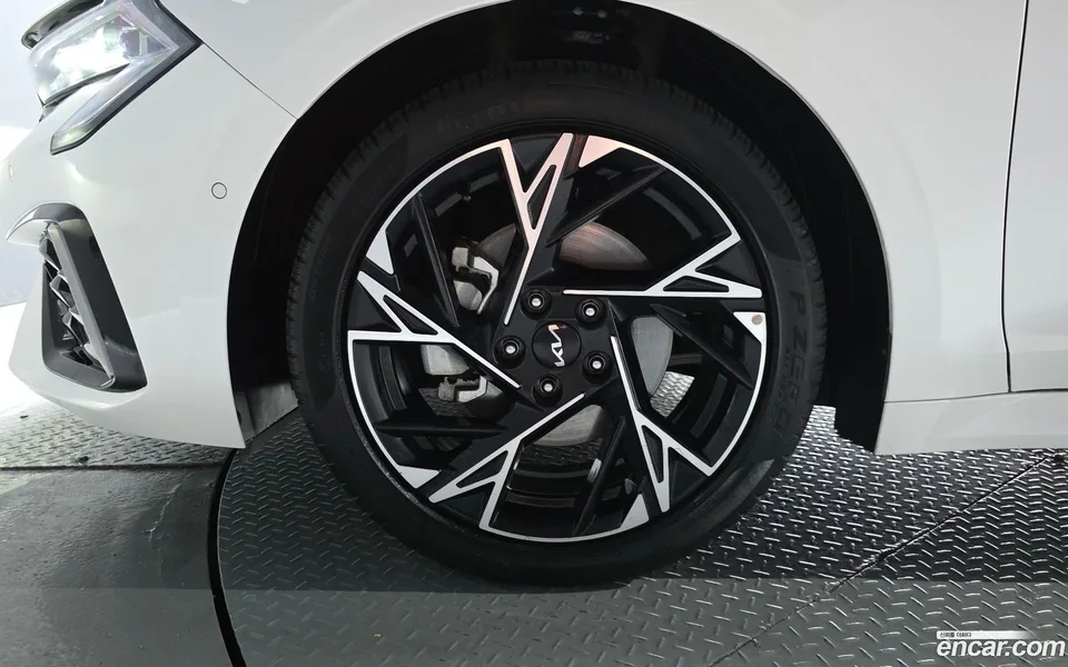 Kia K5 Hybrid 2024 — thumbnail 5