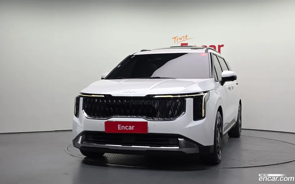Kia Carnival 9 2024 — thumbnail 3