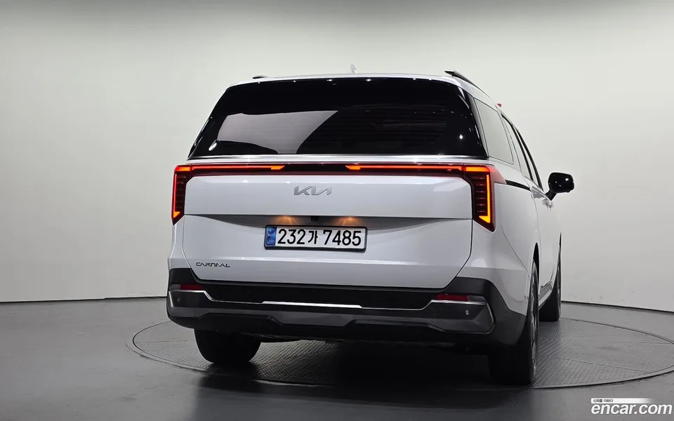 Kia Carnival 9 2024 — thumbnail 4