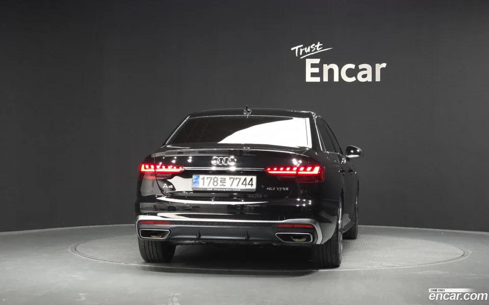 Audi A4 40 TFSI 2023 — thumbnail 4