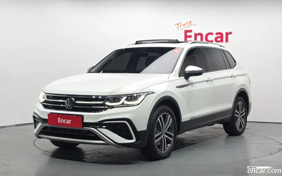 Volkswagen Tiguan Allspace 2.0 TSI 2024 — photo 1, buy with delivery to Moscow