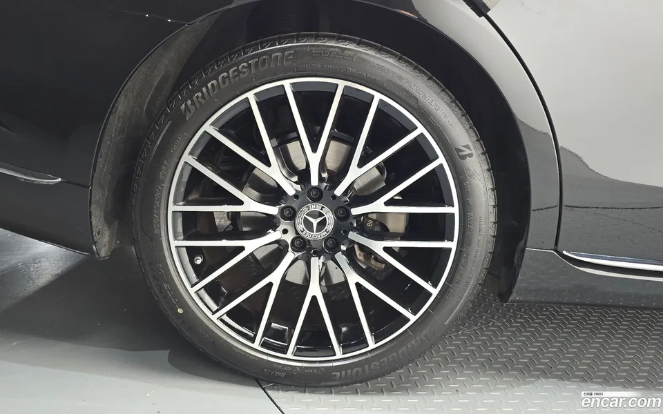 Mercedes-Benz S-Class S450L 4MATIC 2025 — thumbnail 2