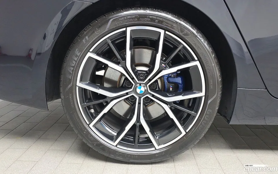 BMW 5 Series 530i xDrive M 2022 — thumbnail 5