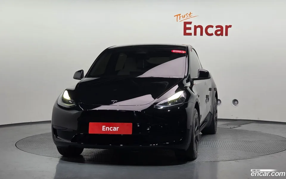 Tesla Model Y RWD 2024 — thumbnail 3