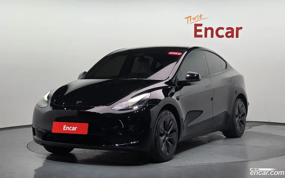 Tesla Model Y RWD 2024 — photo 1, buy with delivery to Moscow