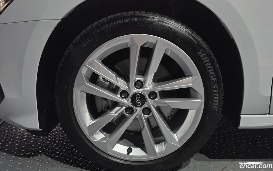 Audi A3 (8Y) 40 TFSI 2022 — thumbnail 2
