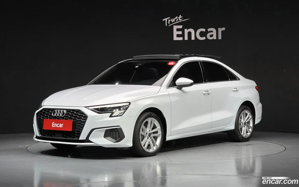 Audi A3 (8Y) 40 TFSI 2022 — photo 1, buy with delivery to Moscow