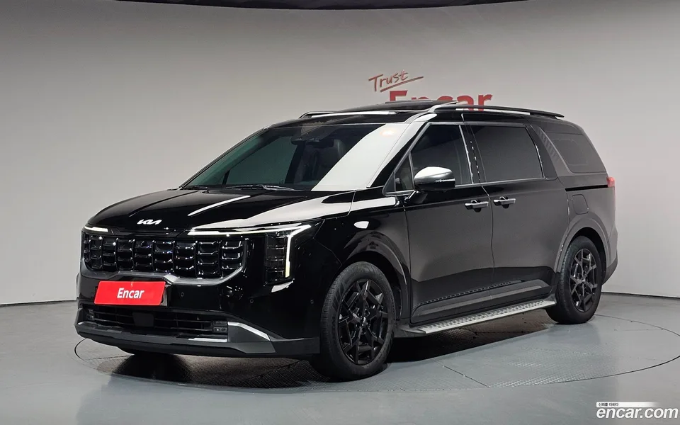 Kia Carnival 9 2023 — photo 1, buy with delivery to Moscow