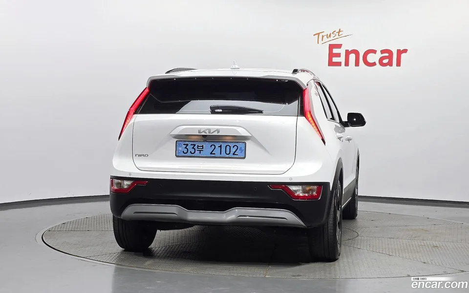 Kia Niro EV 2023 — thumbnail 4