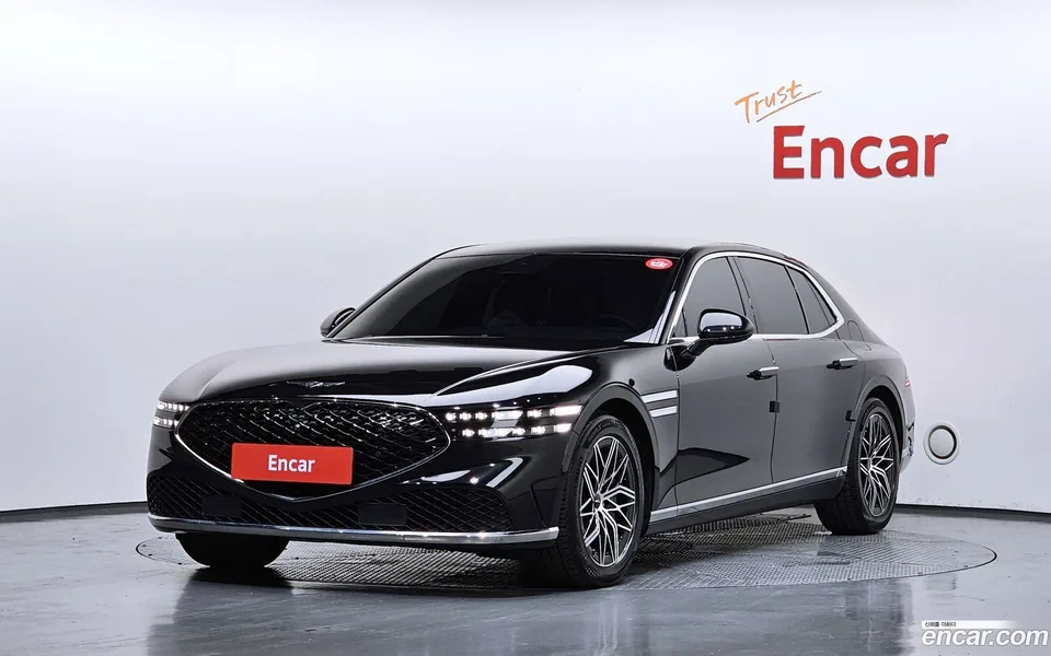 Genesis G90 3.5 AWD 2022 — photo 1, buy with delivery to Moscow