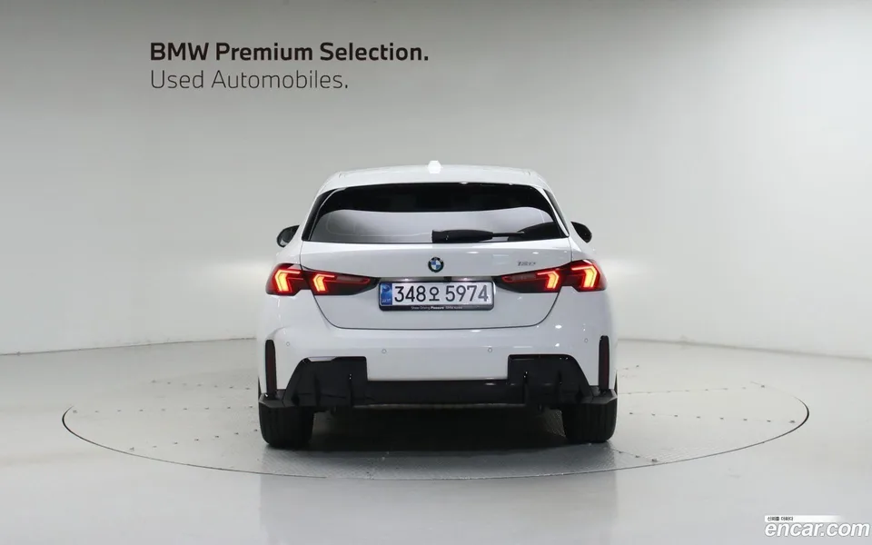 BMW 1 Series 120 M 2025 — thumbnail 3
