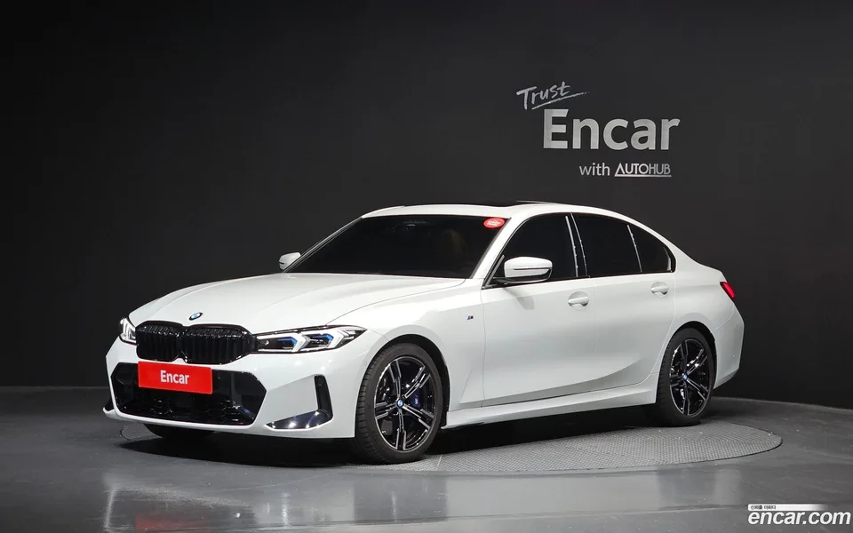 BMW 3 Series 320i M 2025 — photo 1, buy with delivery to Moscow