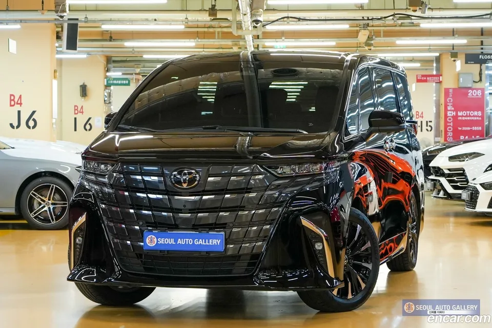 Toyota Alphard 2.5 HEV AWD 2025 — фото 1, купить с доставкой в Москву
