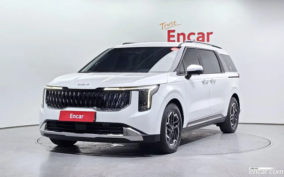 Kia Carnival 9 2025 — фото 1, купить с доставкой в Москву