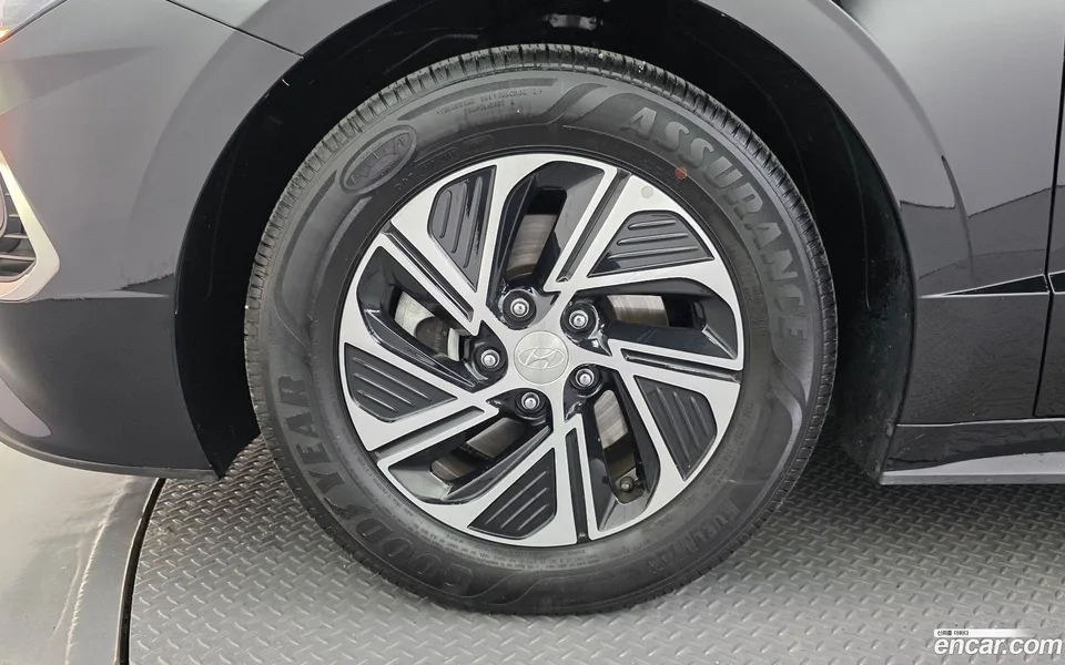 Hyundai Sonata Hybrid 2023 — thumbnail 5