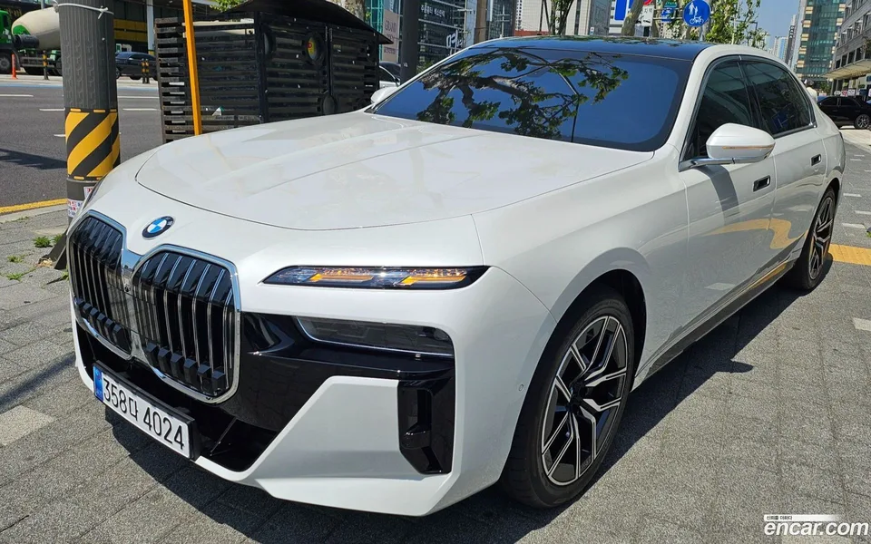 BMW 7 Series 740i xDrive M 2026 — thumbnail 2