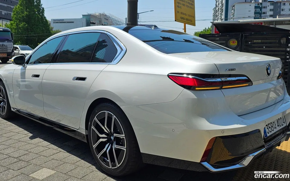 BMW 7 Series 740i xDrive M 2026 — thumbnail 4