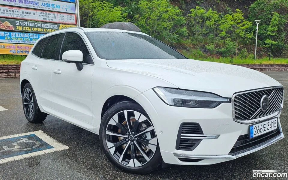Volvo XC60 T8 2026 — thumbnail 5