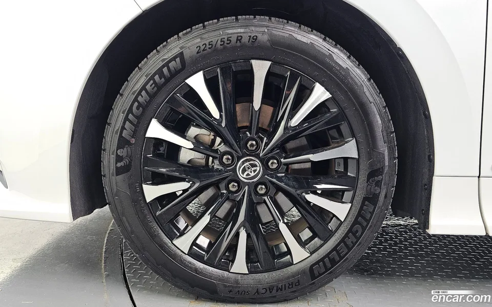 Toyota Alphard 2.5 HEV AWD 2025 — thumbnail 5