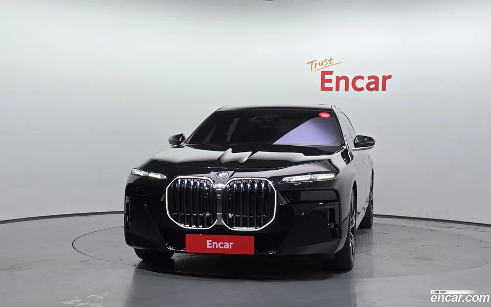 BMW i7 xDrive 60 M 2025 — thumbnail 3