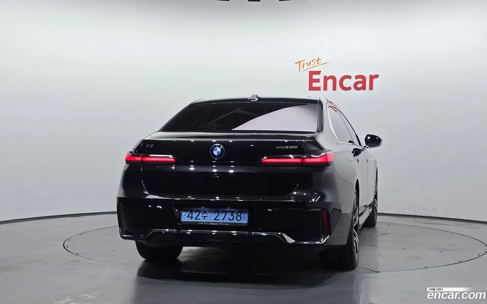 BMW i7 xDrive 60 M 2025 — thumbnail 4
