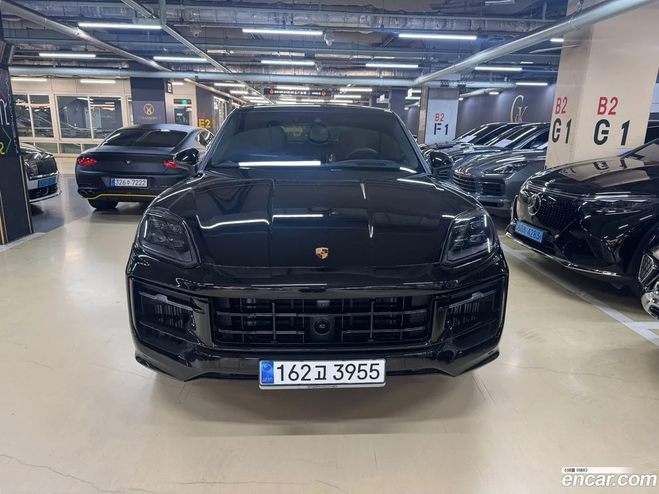 Porsche Cayenne 3.0 2024 — thumbnail 3