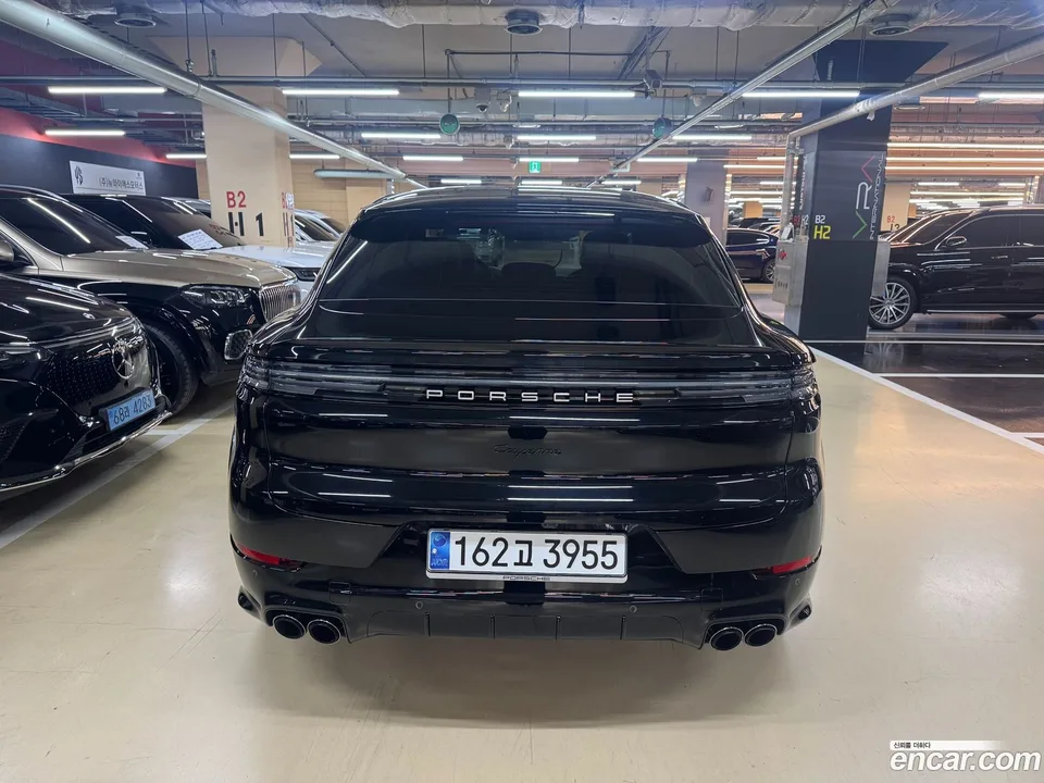 Porsche Cayenne 3.0 2024 — thumbnail 4