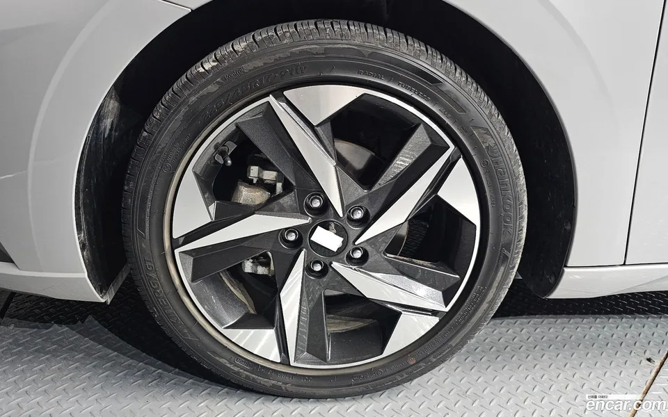 Hyundai Avante 1.6 2023 — thumbnail 2