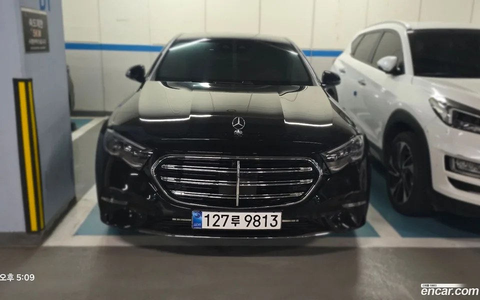 Mercedes-Benz E-Class E300 4MATIC 2025 — фото 1, купить с доставкой в Москву