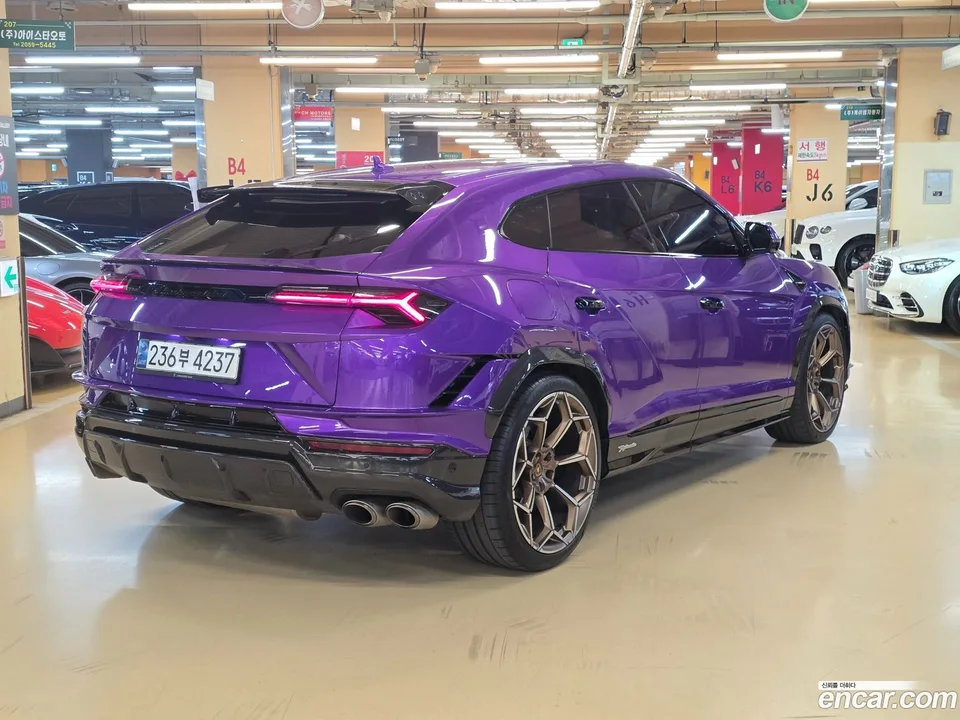 Lamborghini Urus 4.0 V8 2023 — thumbnail 3