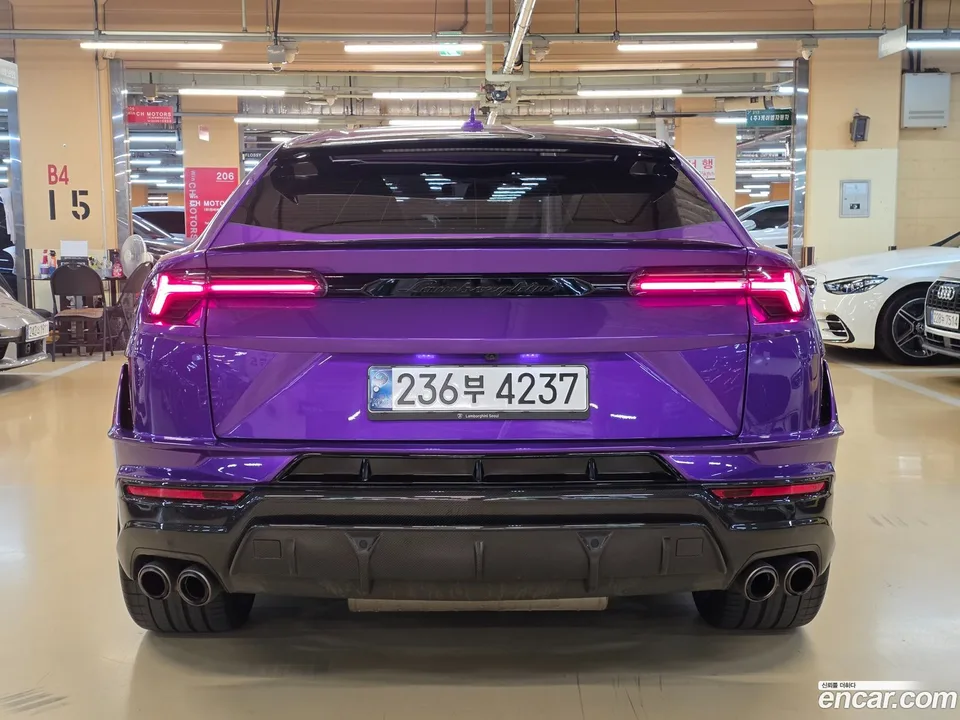 Lamborghini Urus 4.0 V8 2023 — thumbnail 5