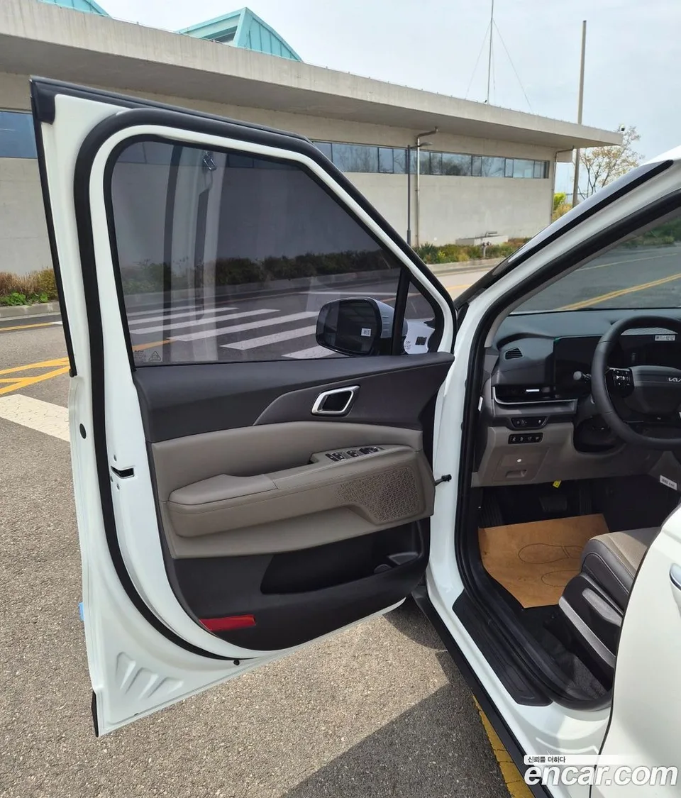Kia Carnival HEV 9 2026 — thumbnail 2