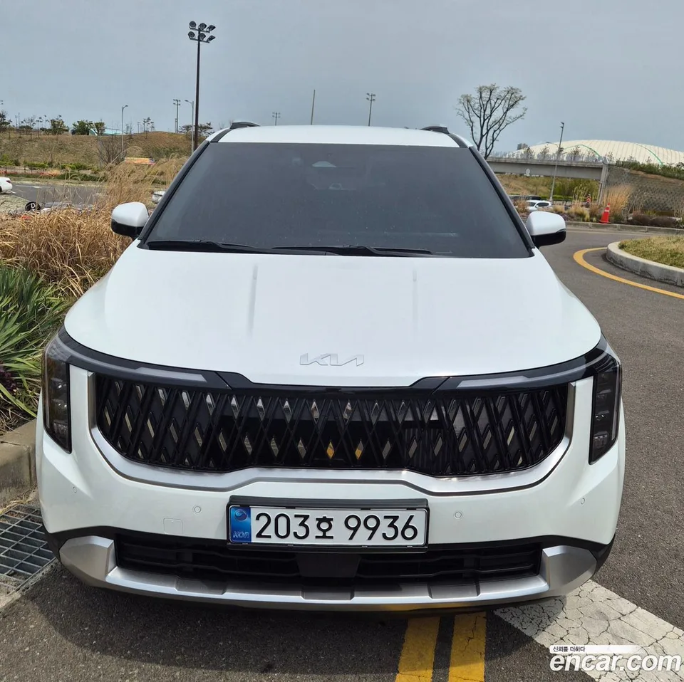 Kia Carnival HEV 9 2026 — photo 1, buy with delivery to Moscow