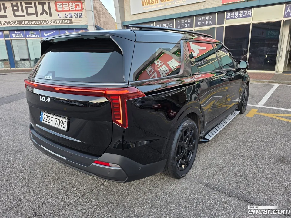 Kia Carnival 7 2024 — thumbnail 5